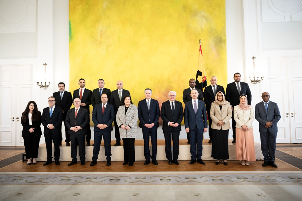 Bundespräsident Steinmeier pictured with Arab ambassadors